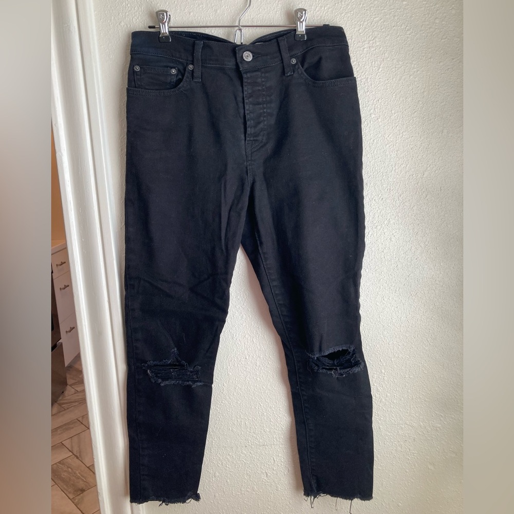 Levi’s black jeans. Size 29.